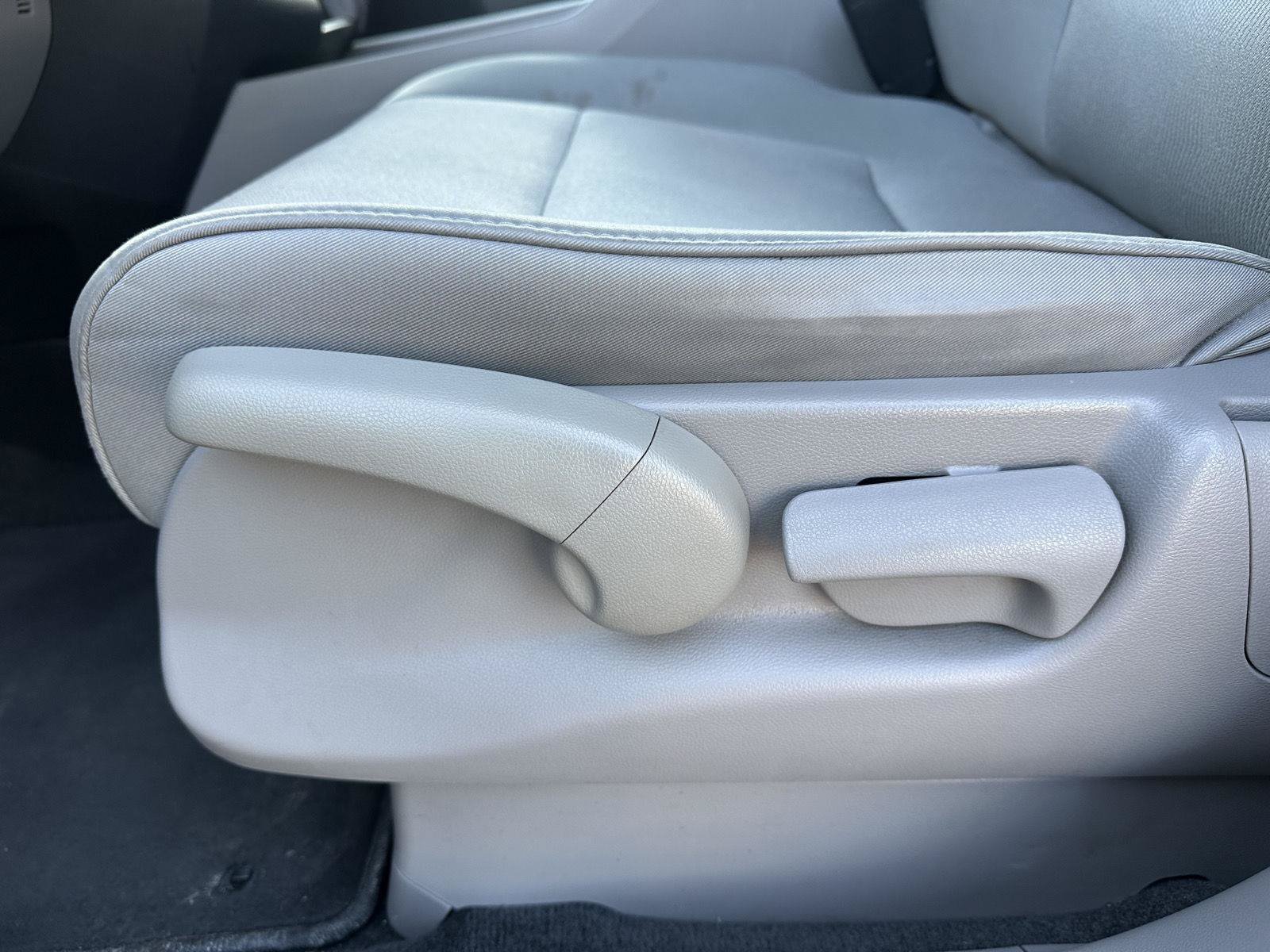 Used 2011 Honda Pilot LX image 15