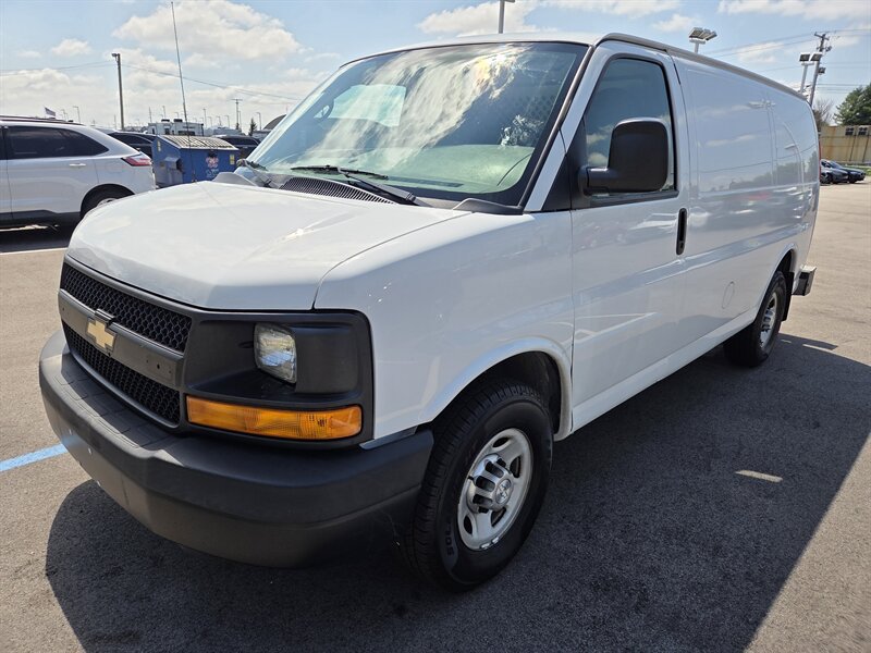 Used 2015 Chevrolet Express 2500 RWD image 7
