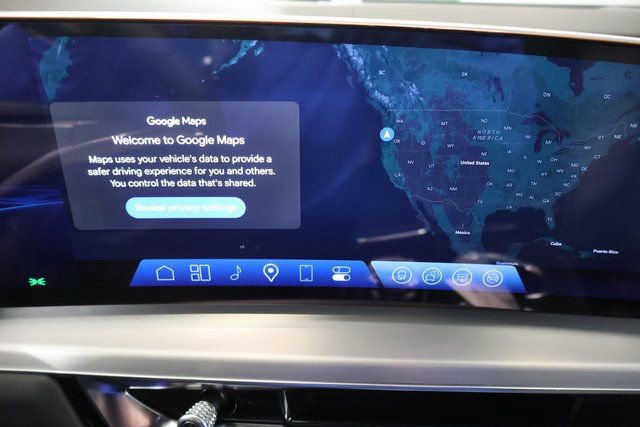 New 2026 Cadillac Lyriq Signature Luxury image 21