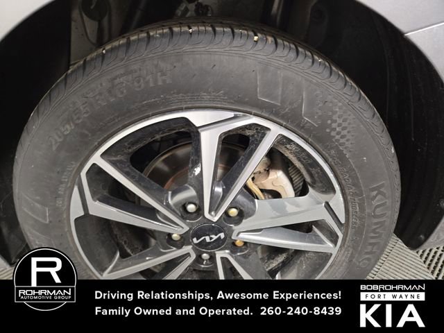 Certified 2023 Kia Forte LXS image 12