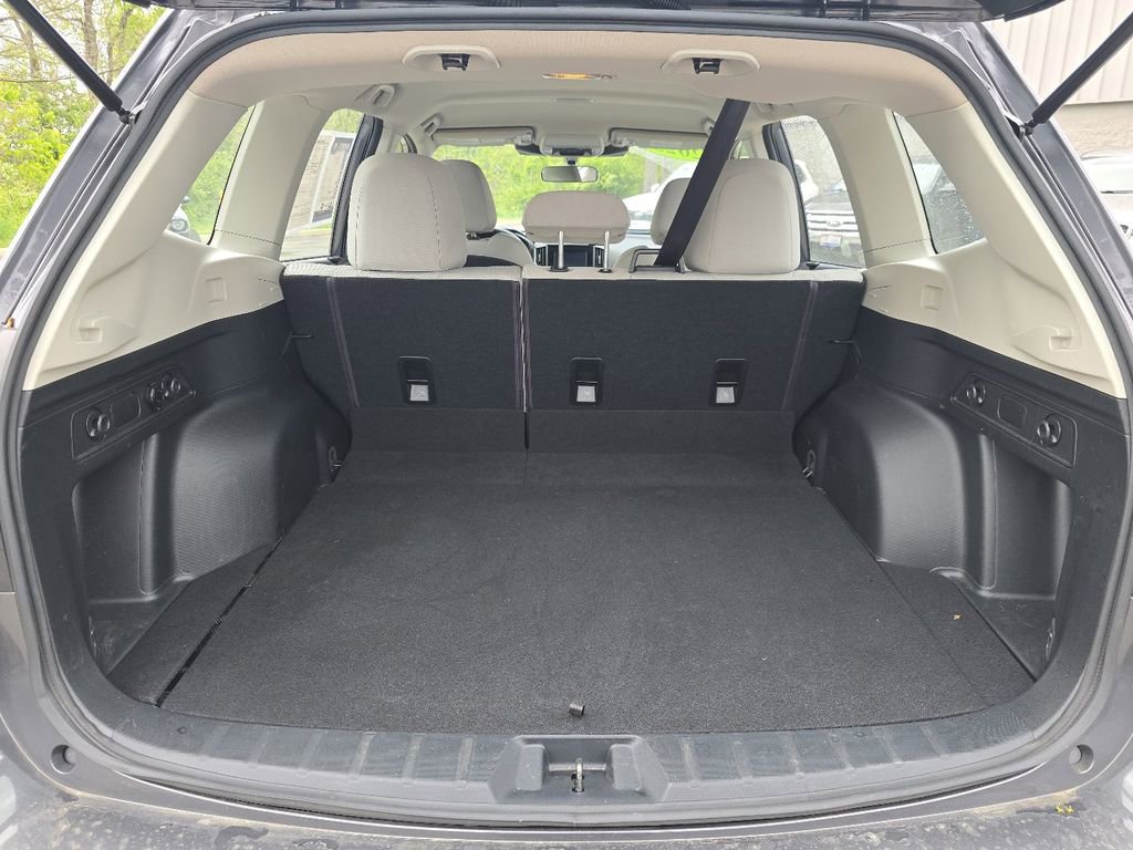 Used 2023 Subaru Forester AWD/4WD image 16