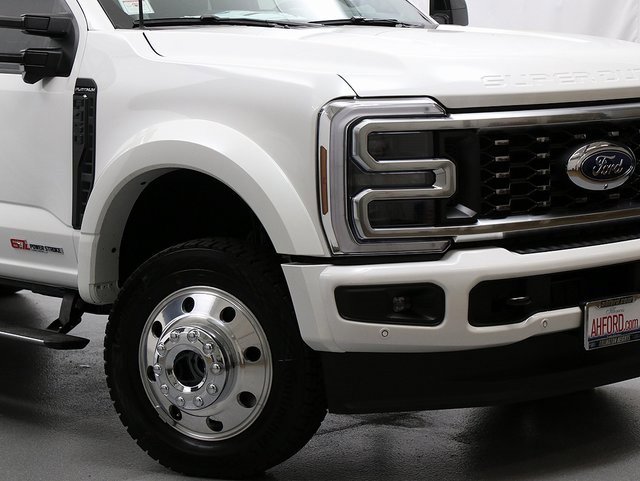 New 2026 Ford F450 Platinum image 3