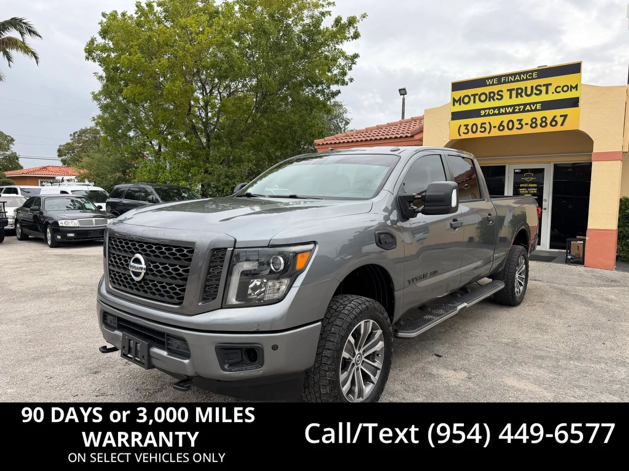 Used 2018 Nissan Titan SV w/ SV Convenience Package