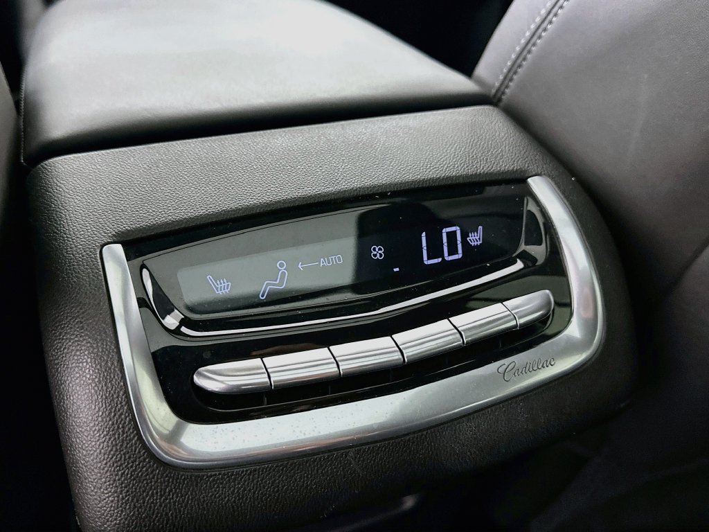 Used 2025 Cadillac XT6 Sport w/ Platinum Package AWD/4WD image 33
