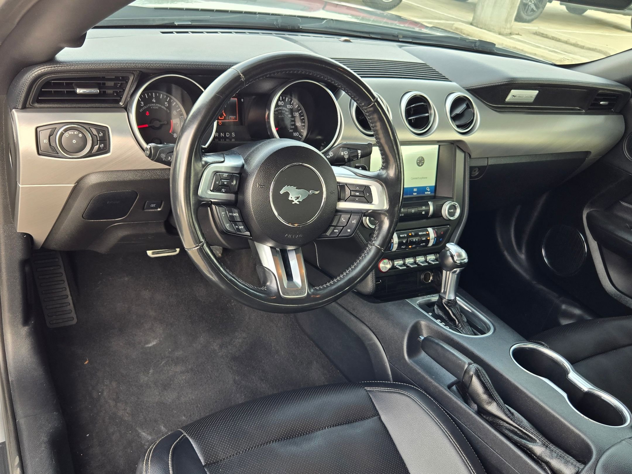 Used 2021 Ford Mustang Premium RWD image 10