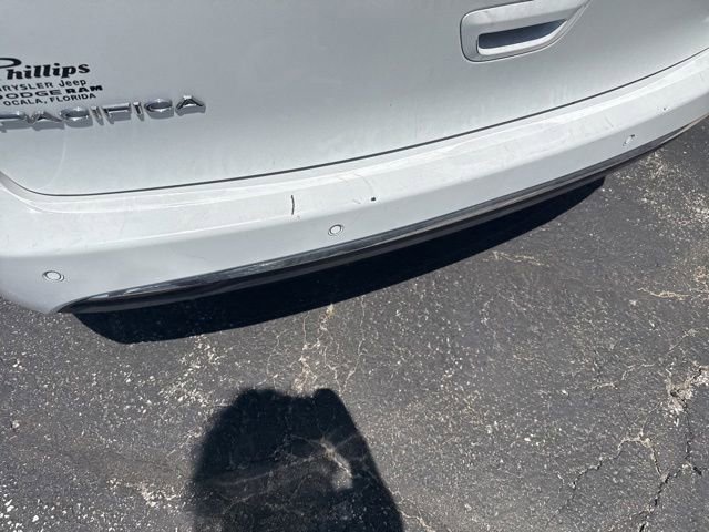 Used 2018 Chrysler Pacifica Limited FWD image 7