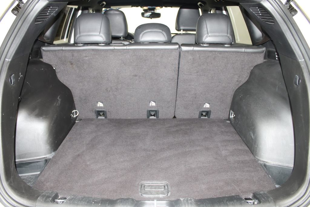 Used 2024 Jeep Compass Latitude image 16