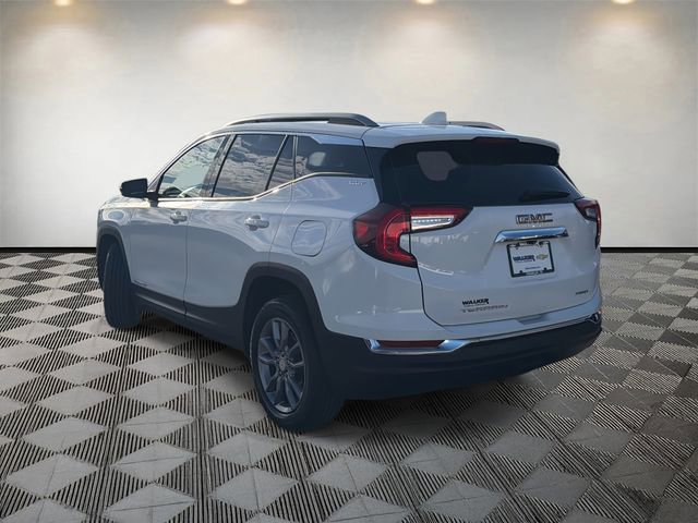 Used 2024 GMC Terrain SLT image 7