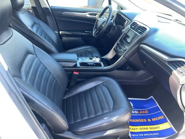 Used 2017 Ford Fusion Energi SE FWD image 9