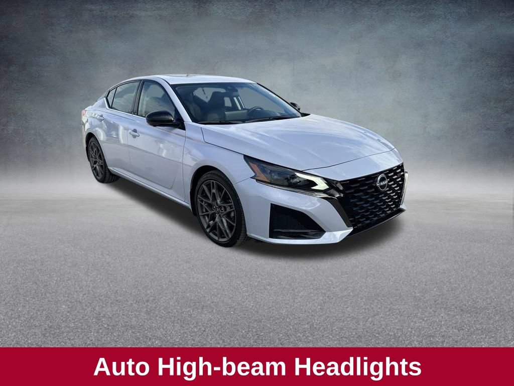 Used 2024 Nissan Altima 2.0 SR image 15
