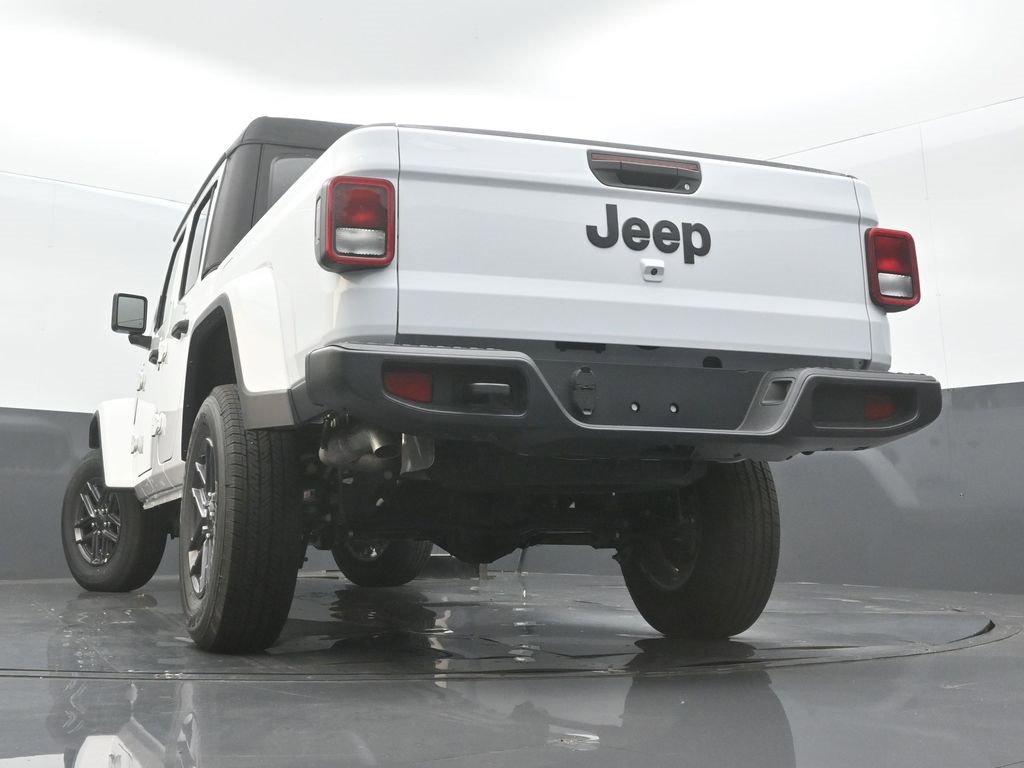 New 2025 Jeep Gladiator Sport image 29