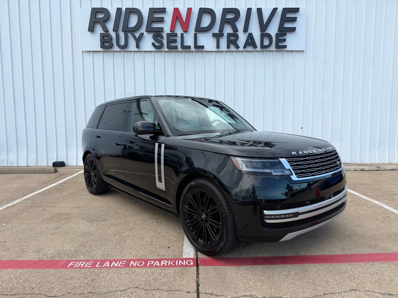 Used 2023 Land Rover Range Rover Long Wheelbase Autobiography AWD/4WD image 9
