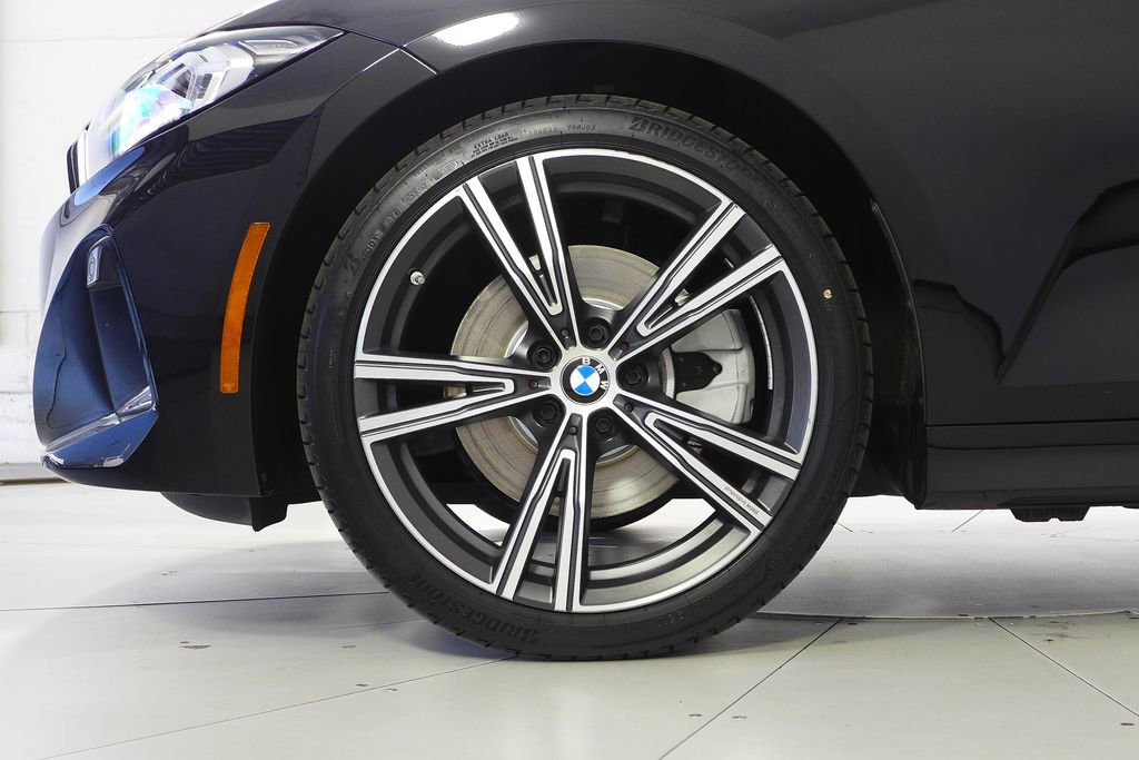 Used 2023 BMW 330i Sedan w/ Driving Assistance Package image 5
