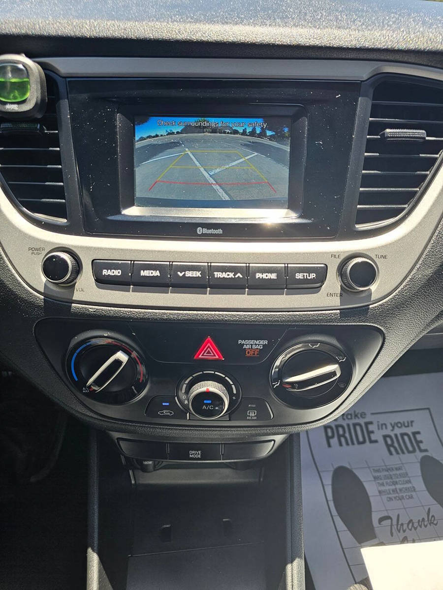 Used 2020 Hyundai Accent SE FWD image 16