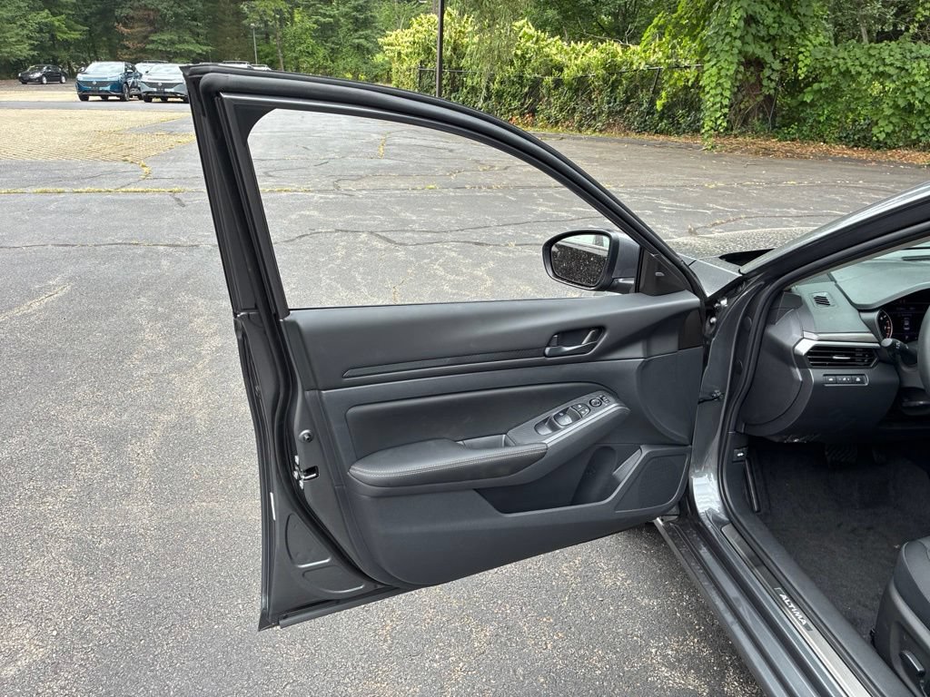 New 2026 Nissan Altima 2.5 SV AWD/4WD image 14