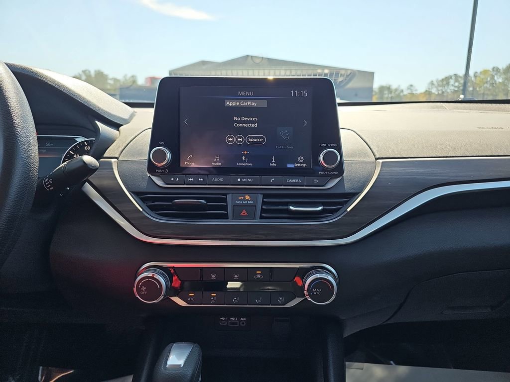 Used 2025 Nissan Altima 2.5 SV image 24