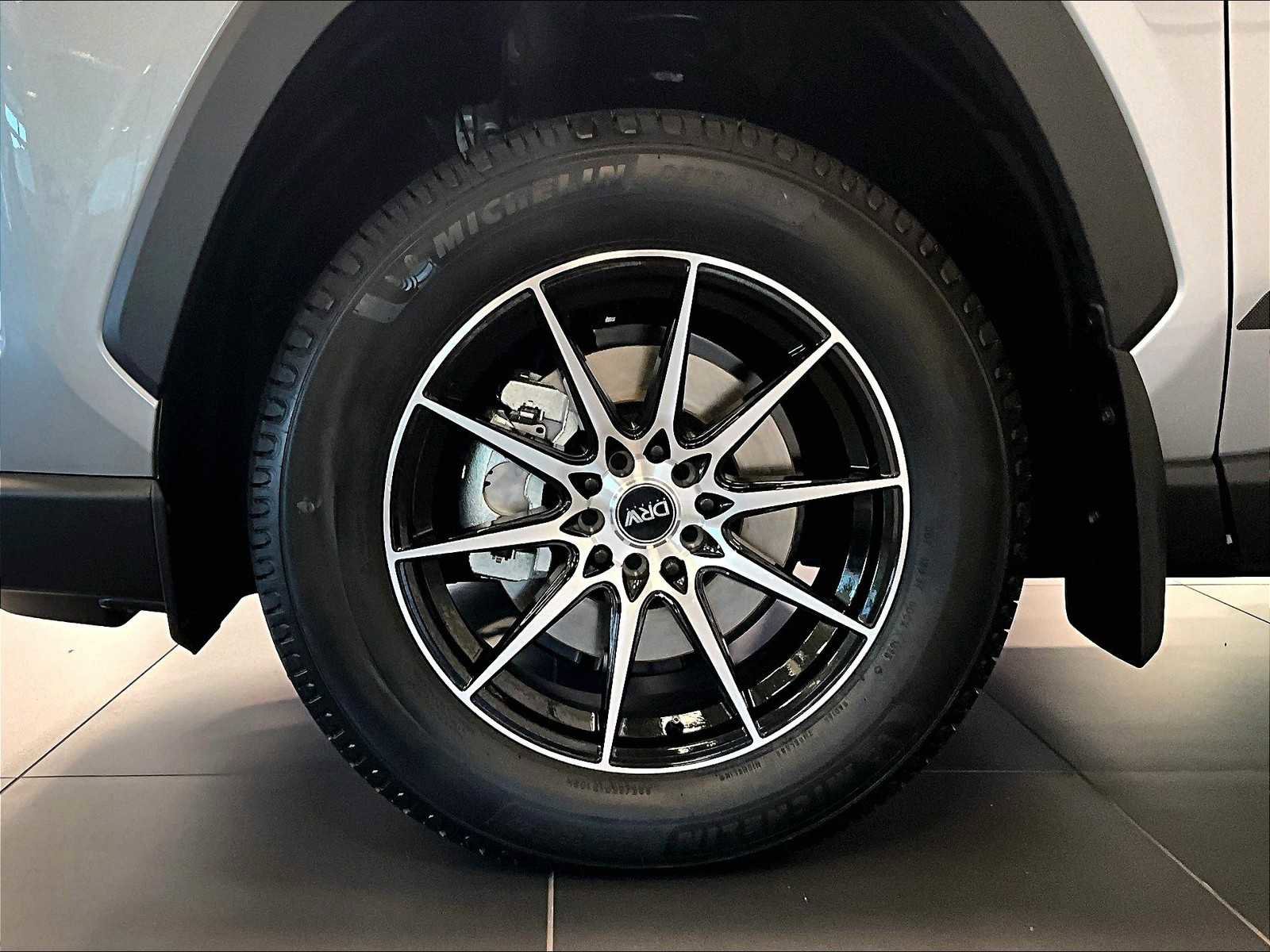 New 2025 Toyota RAV4 XLE image 8