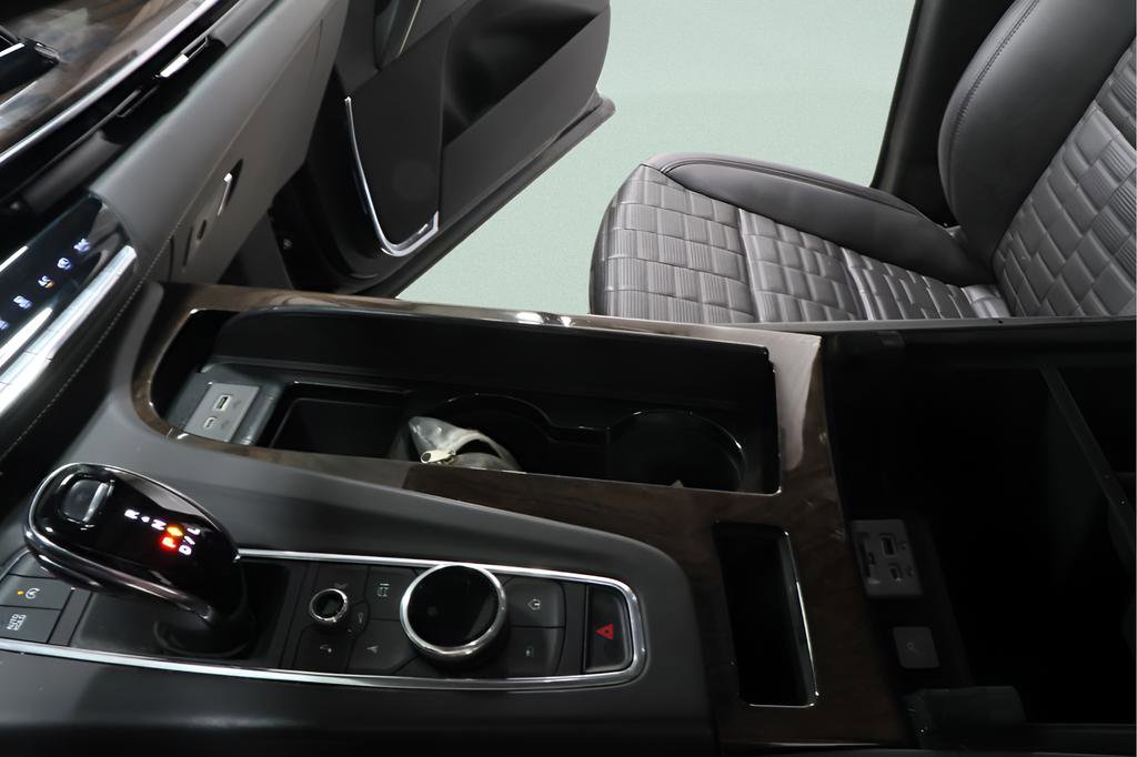 Used 2022 Cadillac Escalade Sport Platinum w/ Heavy-Duty Trailer Package image 18