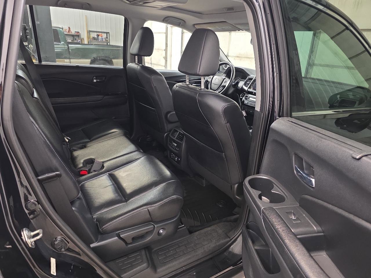 Used 2016 Honda Pilot Touring image 38