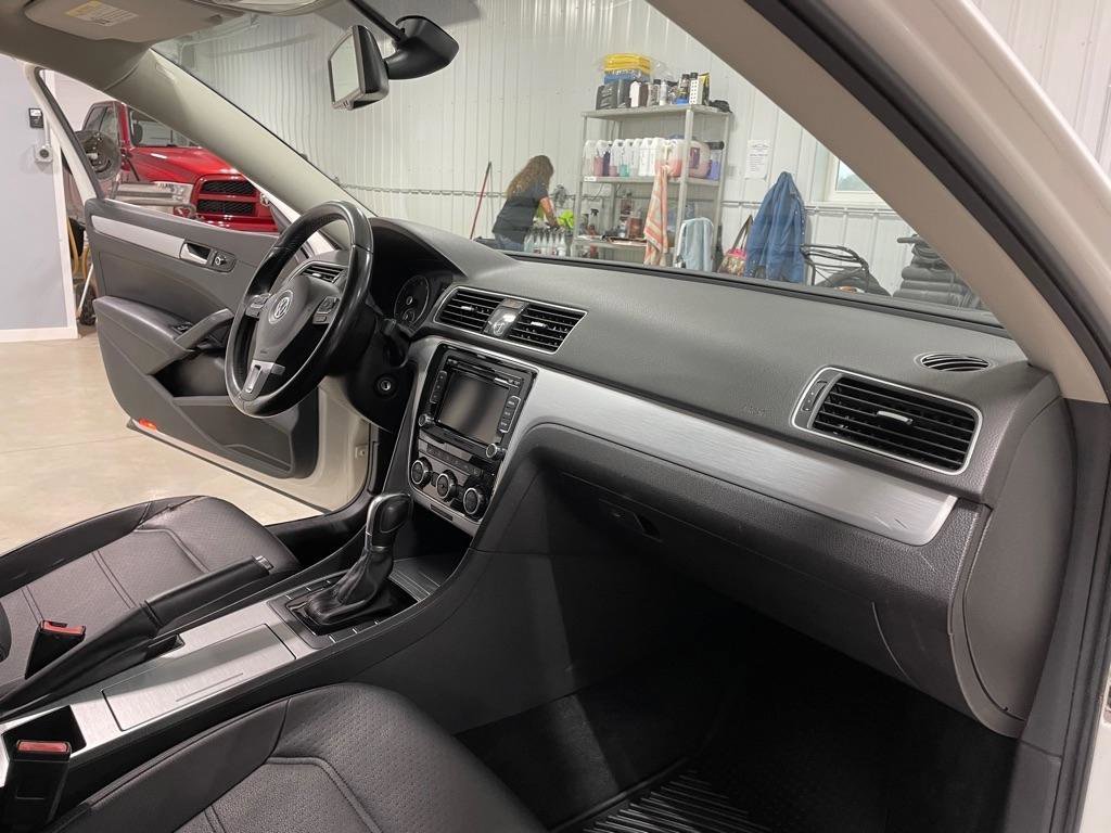 Used 2012 Volkswagen Passat 2.5 SE image 22