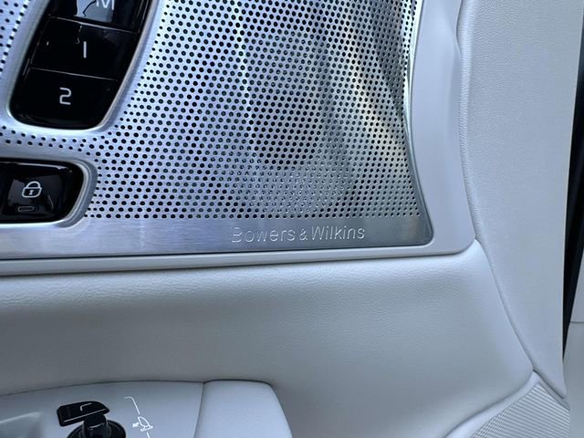 Used 2022 Volvo S90 B6 Inscription w/ Advanced Package image 17