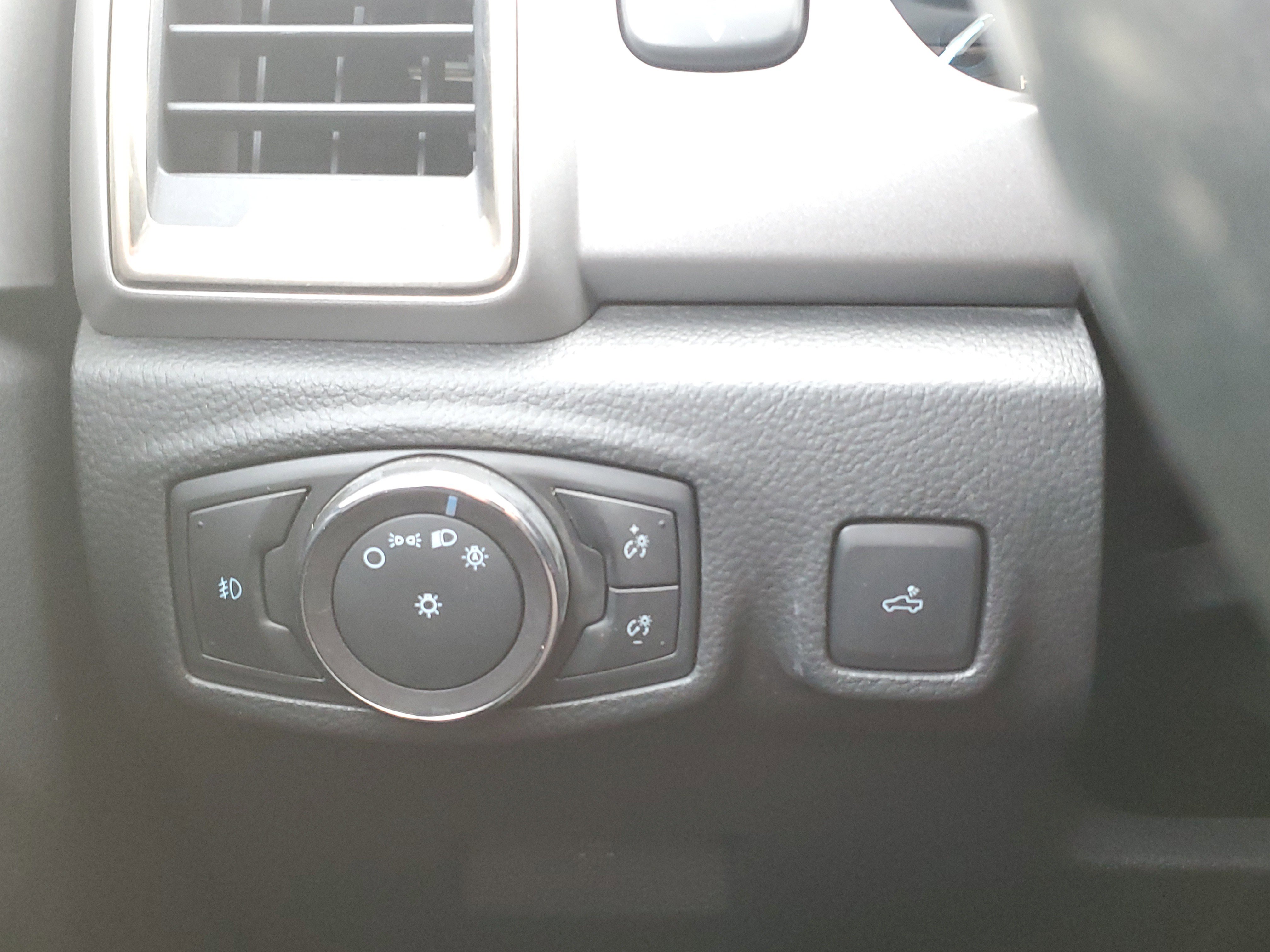 Used 2019 Ford Ranger XLT w/ Equipment Group 301A Mid image 31