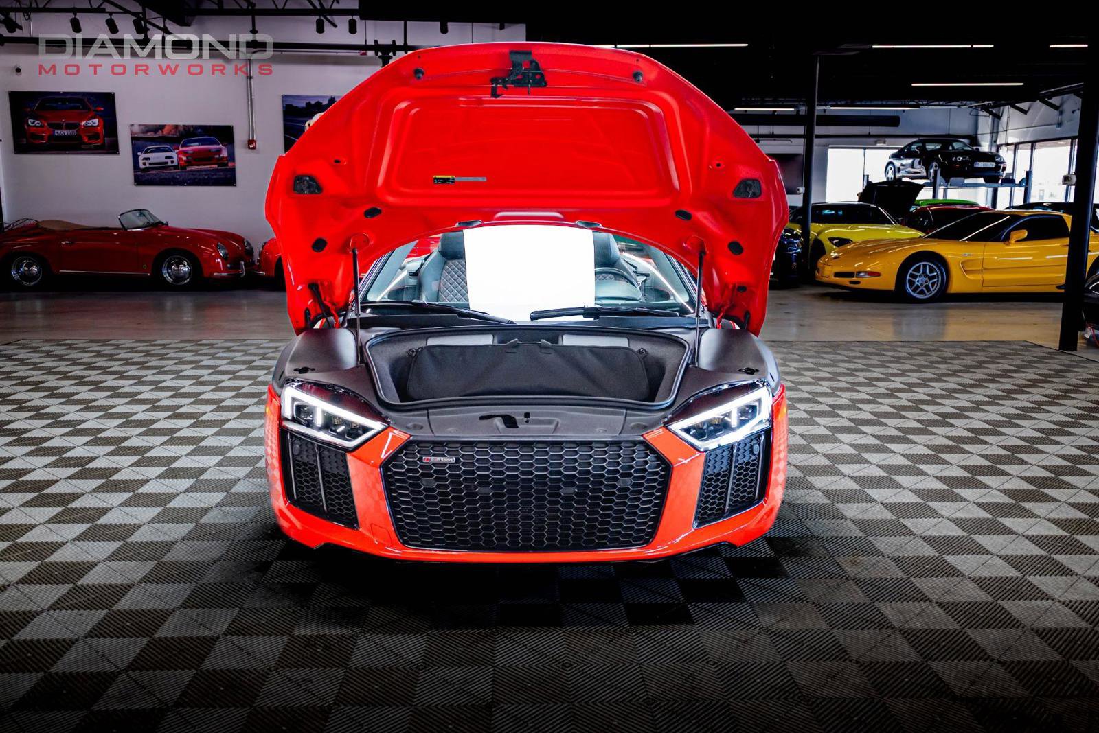 Used 2018 Audi R8 V10 w/ Carbon Exterior Package image 88