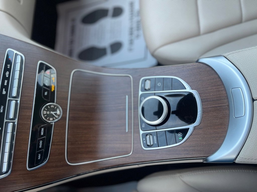 Used 2021 Mercedes-Benz C 300 4MATIC Sedan image 21