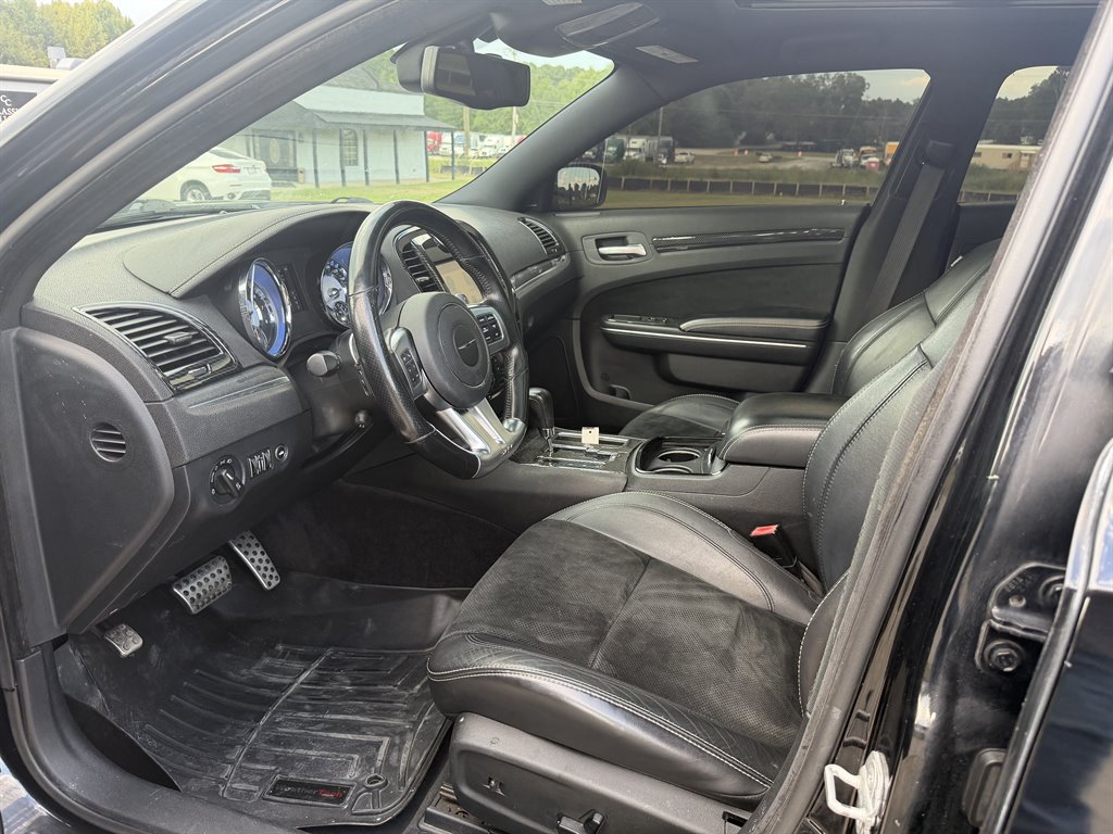 Used 2012 Chrysler 300 SRT8 w/ 19-Premium Speaker Group RWD image 11