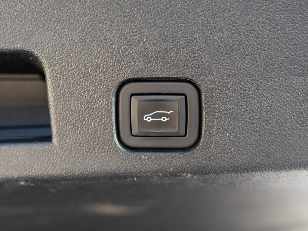 Used 2024 GMC Acadia Denali w/ Super Cruise Package image 37