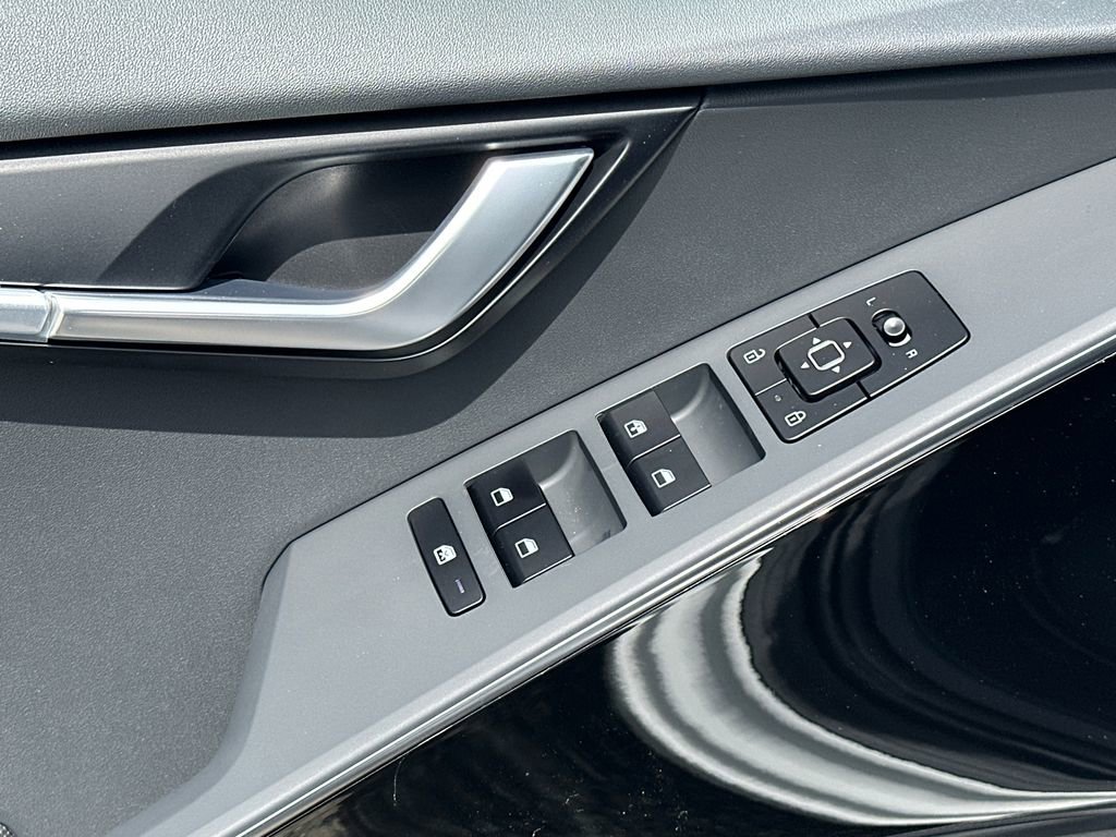 New 2026 Kia Niro Wind image 17