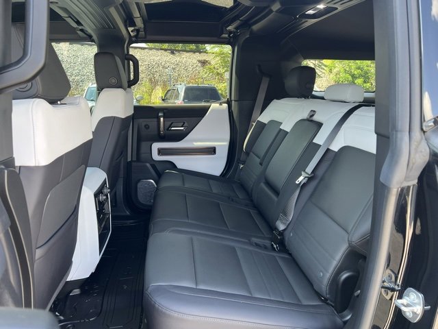 Used 2024 GMC Hummer EV 2X w/ LPO, Illumination Package image 17