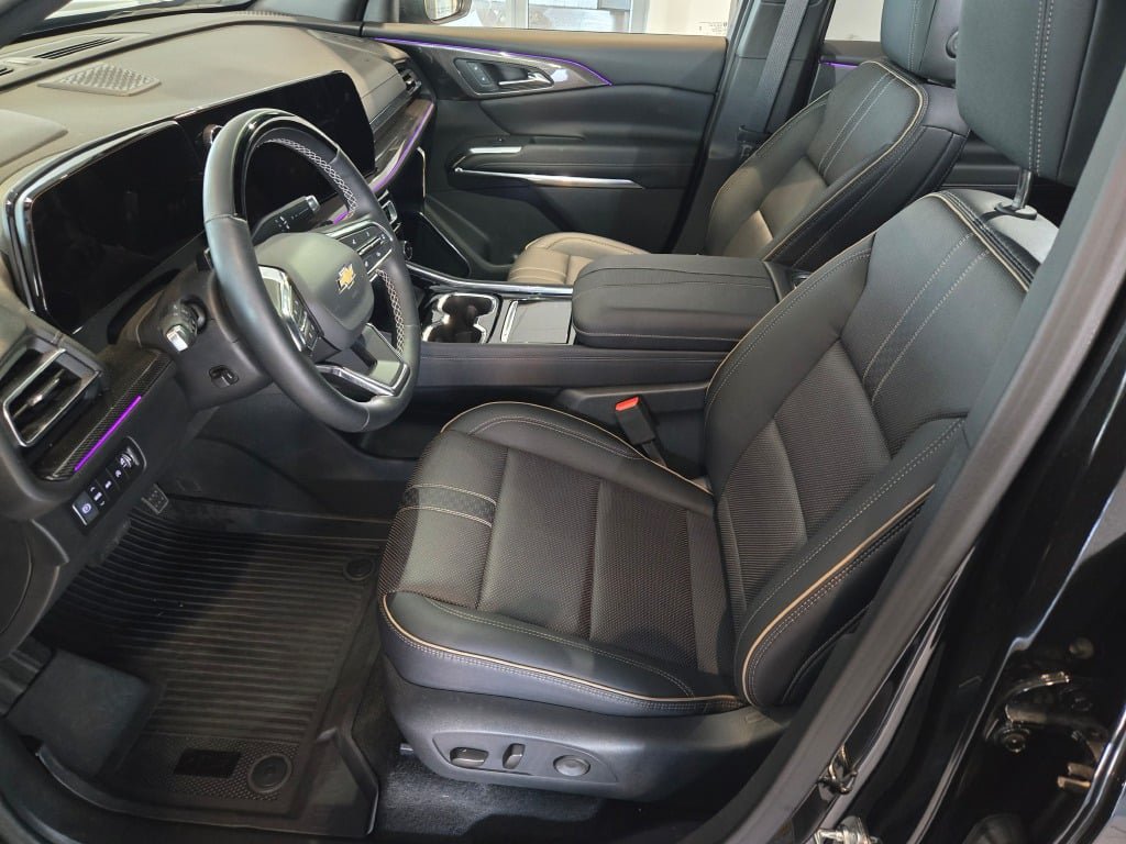 Used 2026 Chevrolet Traverse High Country w/ LPO, Floor Liner Package AWD/4WD image 24