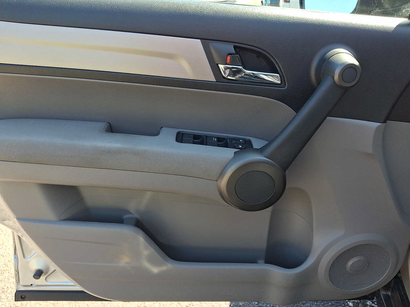Used 2011 Honda CR-V LX image 12