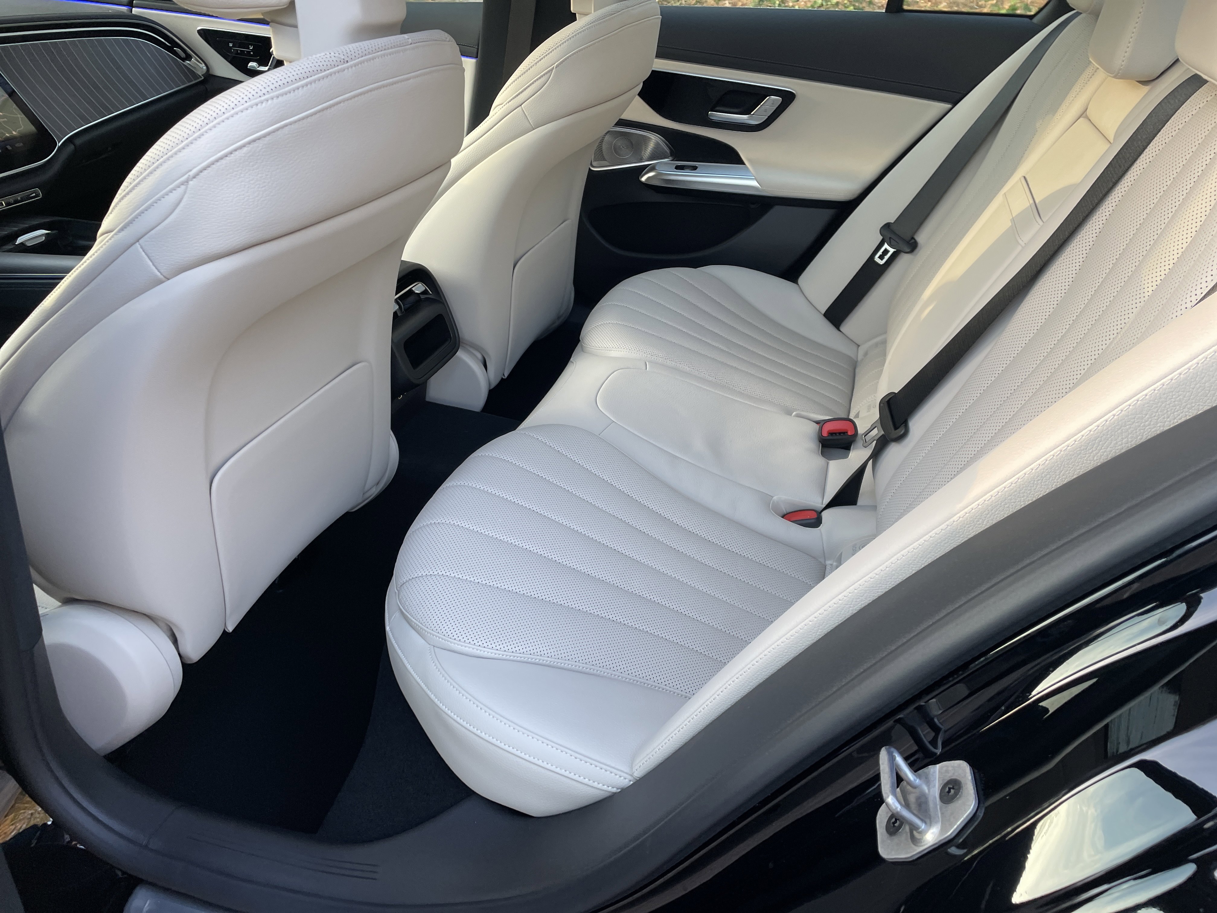 New 2026 Mercedes-Benz E 450 4MATIC Sedan image 36