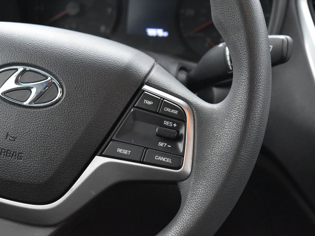 Used 2022 Hyundai Accent SE image 18