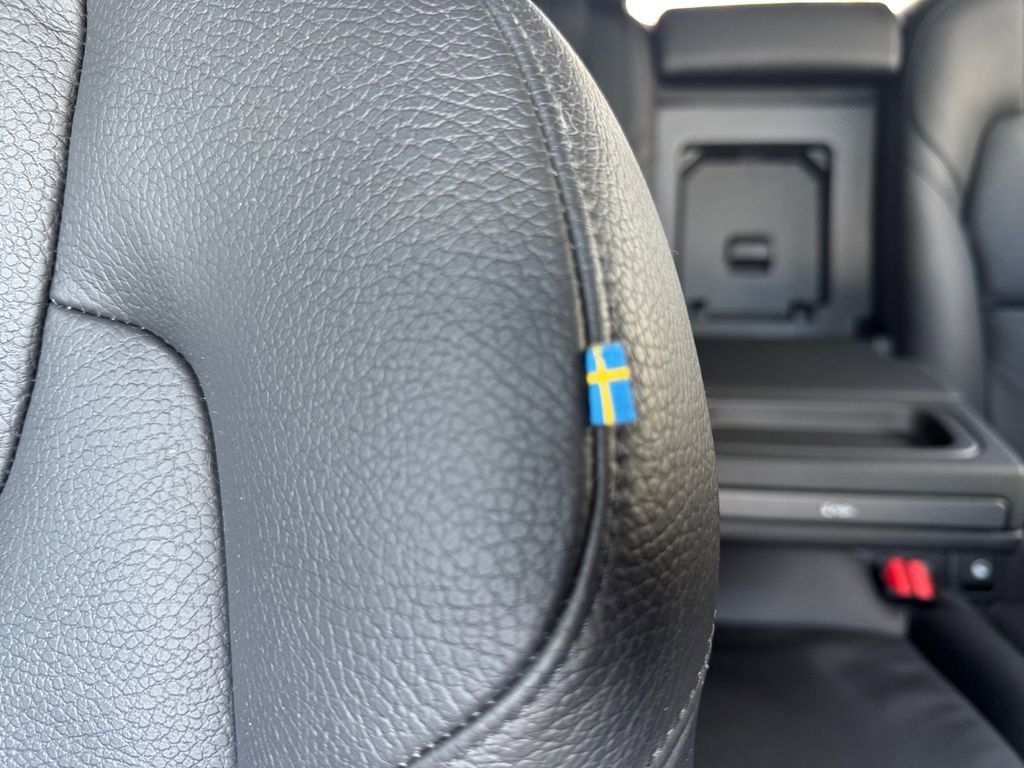 Used 2021 Volvo XC60 T5 Momentum image 22