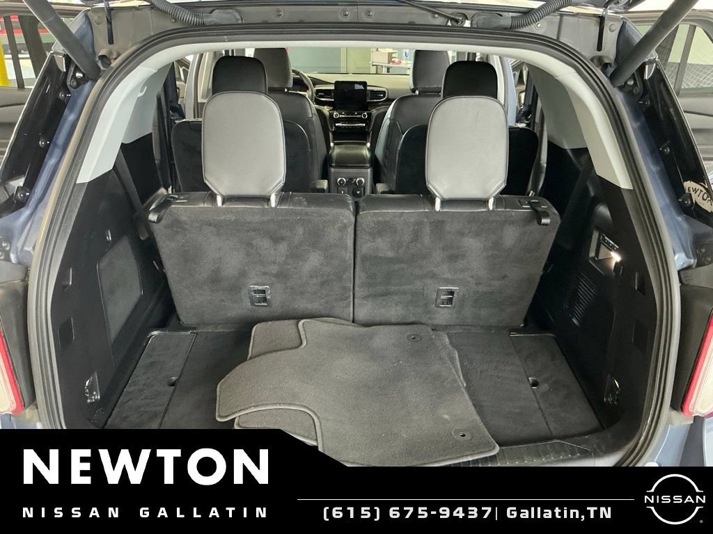 Used 2021 Ford Explorer Limited w/ Equipment Group 301A AWD/4WD image 26