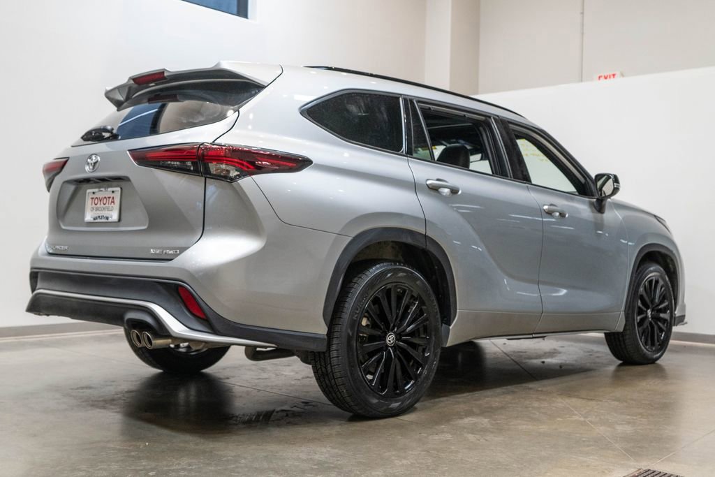 Certified 2025 Toyota Highlander XSE image 7