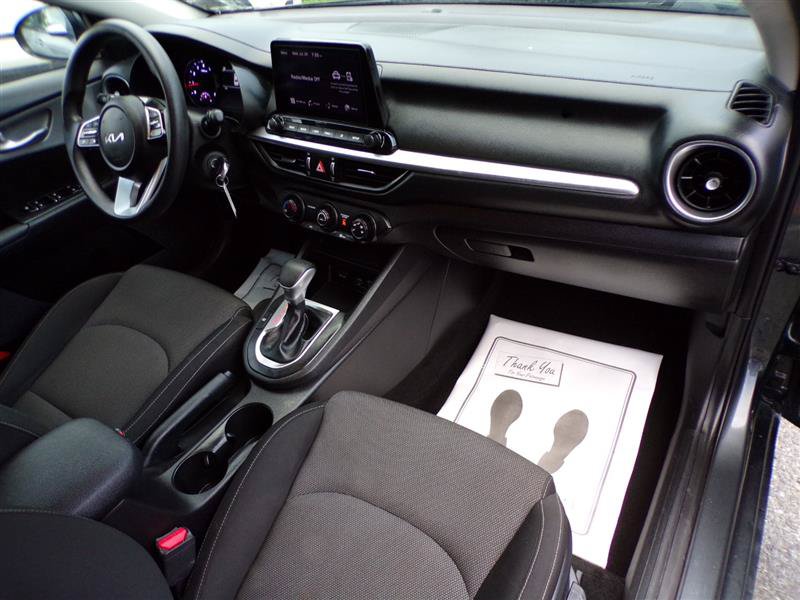 Used 2023 Kia Forte LXS w/ LXS Technology Package FWD image 19