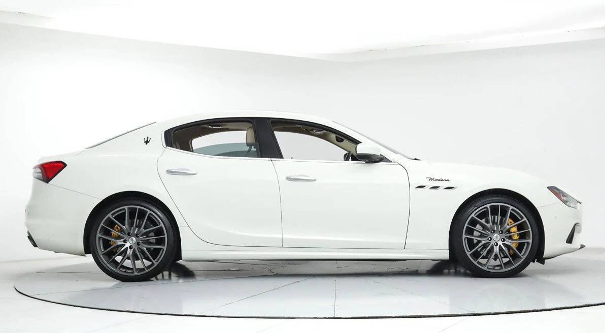 Used 2022 Maserati Ghibli Modena RWD image 5