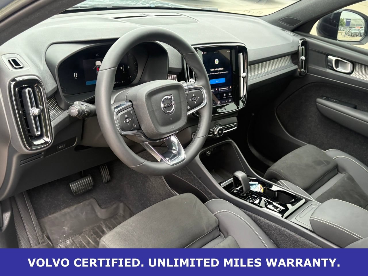 Certified 2023 Volvo XC40 B5 Plus w/ Climate Package AWD/4WD image 17