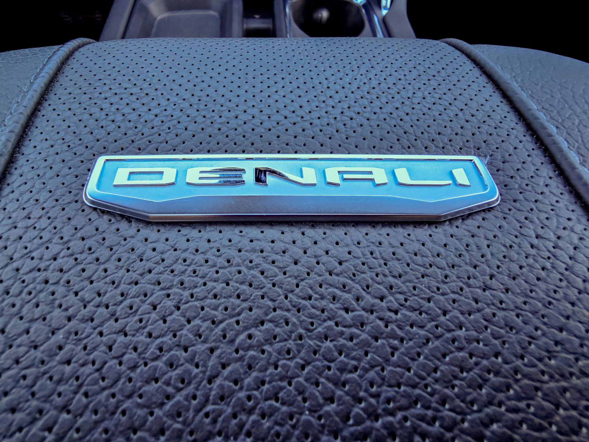 Used 2025 GMC Sierra 3500 Denali w/ Denali Reserve Package image 12