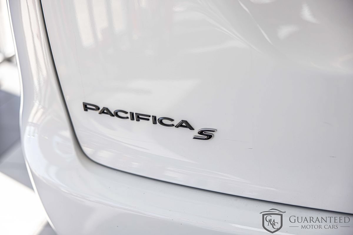 Used 2022 Chrysler Pacifica Touring-L w/ S Appearance Package FWD image 13