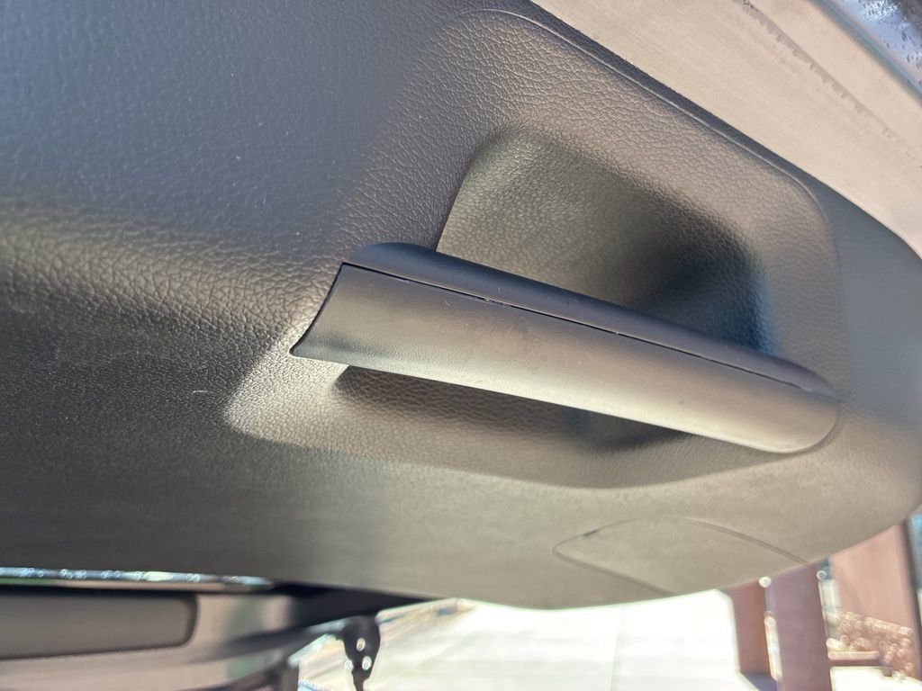 Used 2025 Kia Soul LX FWD image 13