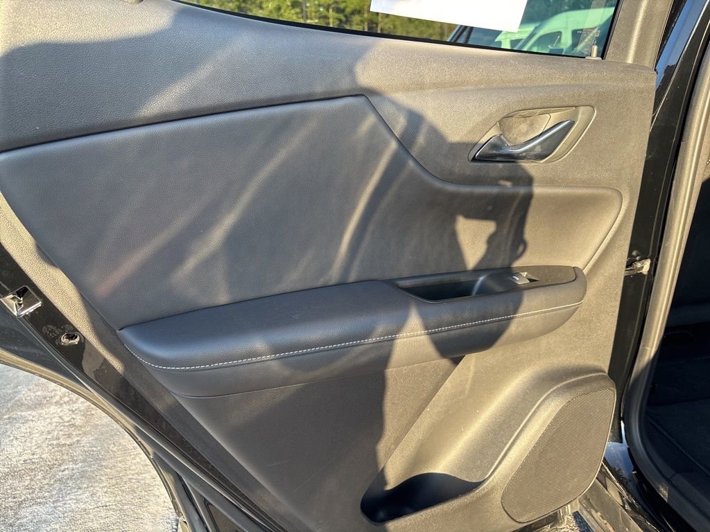 Used 2025 Chevrolet Blazer LT FWD image 21