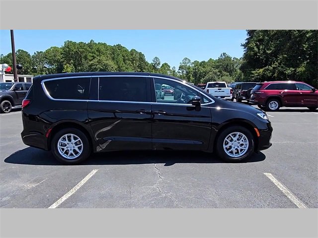 New 2026 Chrysler Pacifica Select image 34