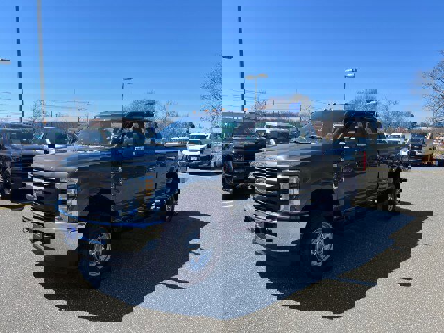 Used 2018 Ford F250 XL w/ Power Equipment Group image 3