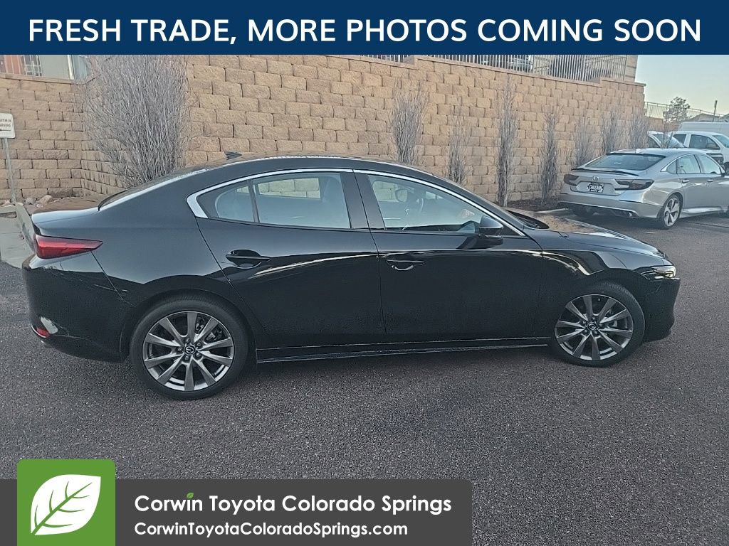 Used 2022 MAZDA MAZDA3 s image 9