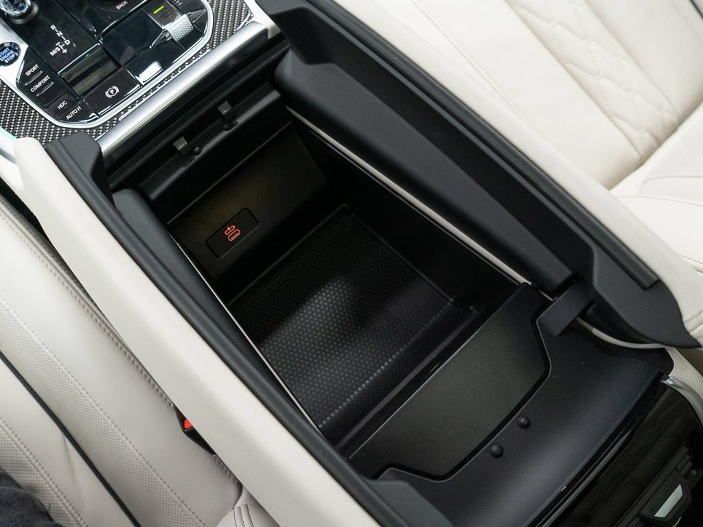 Used 2025 BMW ALPINA XB7 AWD/4WD image 35